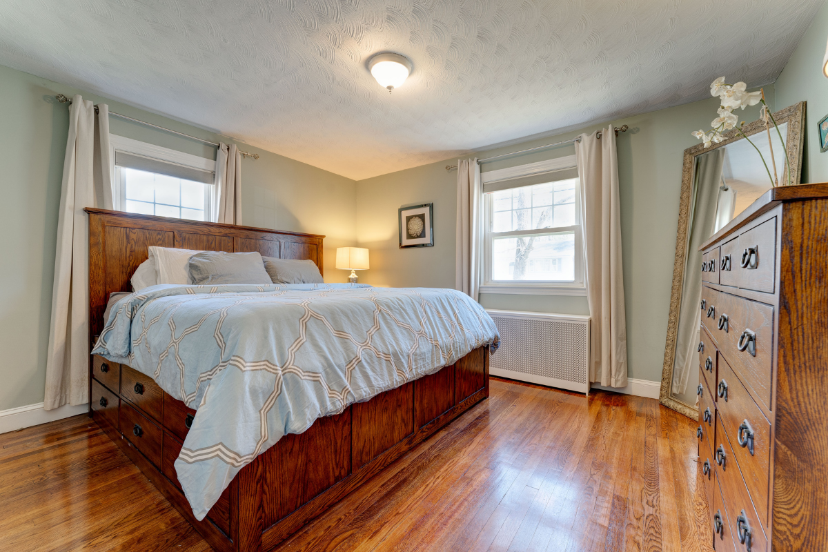 119 Dudley Rd, Wayland Living Room